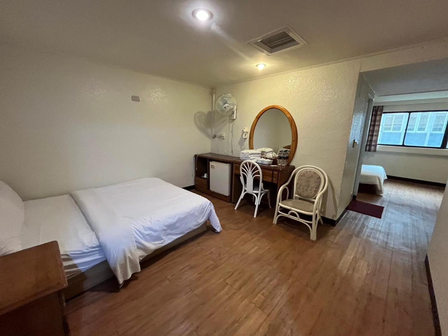 Tzu Chi Hotel Pingtung Экстерьер фото